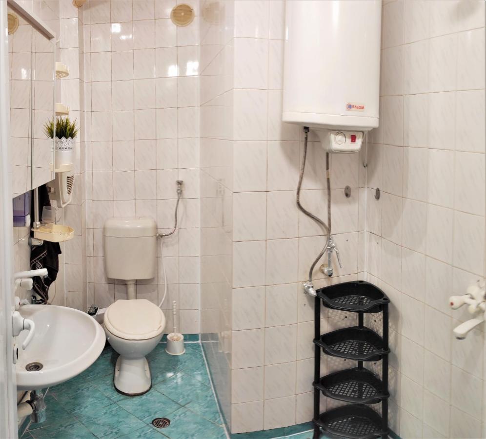Уютен Апартамент В Търговище - 2 Спални И Кухня Exterior foto